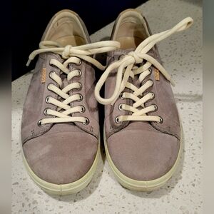 Ecco Women's Taupe Sneakers with Cream Laces | Size 7